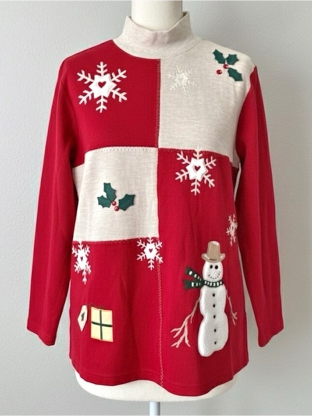 90s Vintage Karen Scott Mock Neck Christmas Top Color Block Embroidered Applique